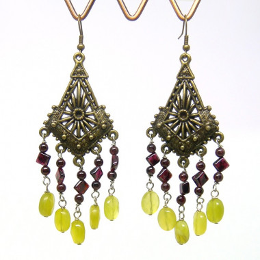 Boucles d'oreilles longues en grenat