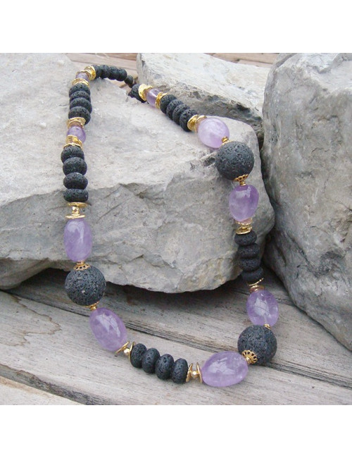 Améthyste et lave, long collier