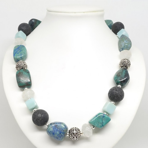 Chrysocolle, lave, amazonite et Quartz, collier création unique Chrysocolle, lave, amazonite et Quartz, collier création unique