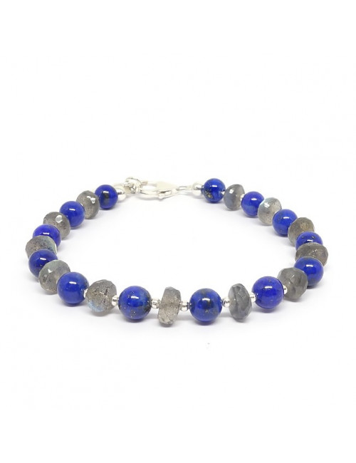 Lapis lazuli est la pierre de l'amitié et de vérité.