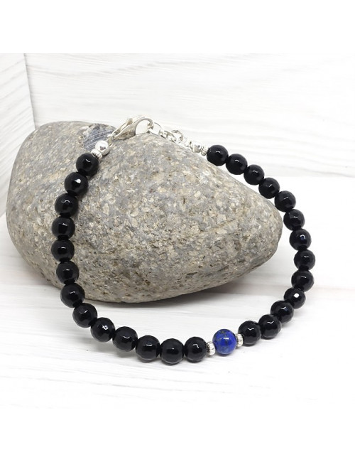 L'onyx fortifie la confiance en soi et le sens des responsabilités