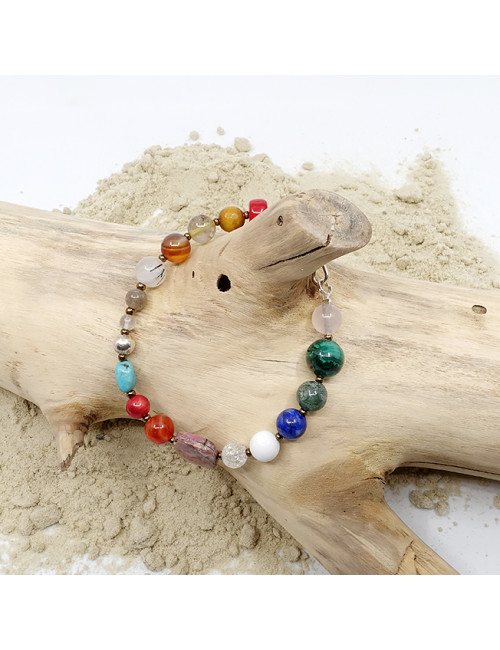 Bijoux soigneusement réalisés à la main avec de véritables pierres semi-précieuses et des finitions e argent 925.