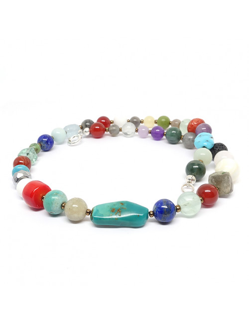 Collier de la collection Mahalo soigneusement réalisés à la main avec de véritables pierres semi-précieuses et des finitions e a
