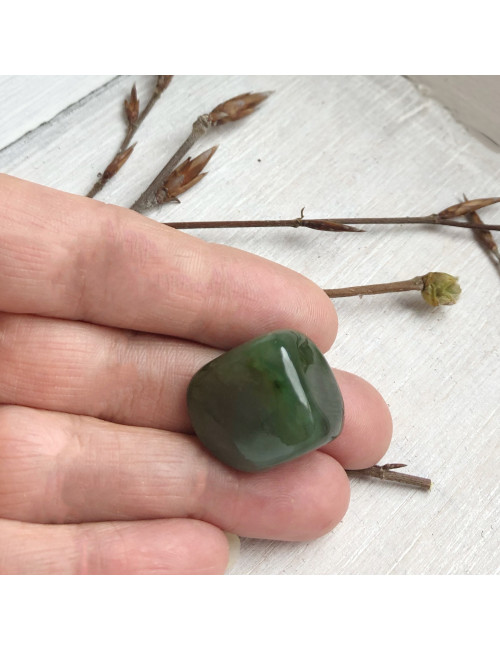 Galet poli en jade