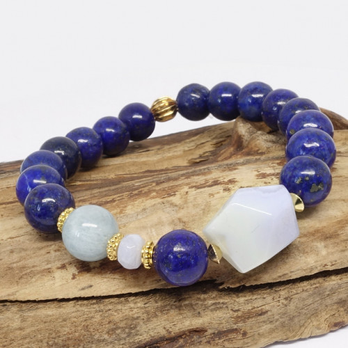 Lapis lazuli, calcédoine et aigue-marine Lapis lazuli, calcédoine et aigue-marine
