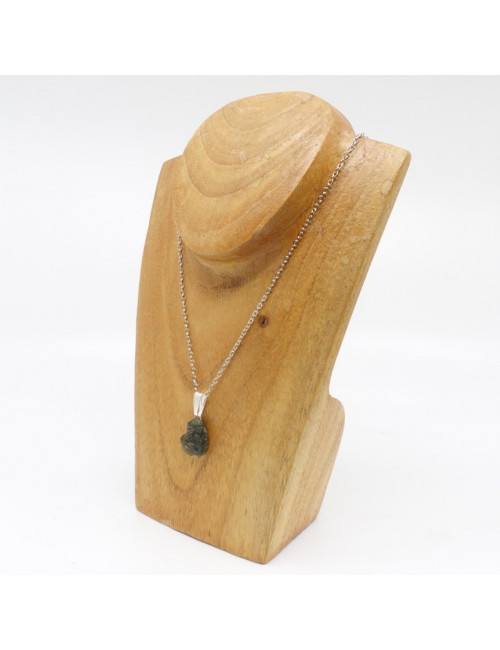 La pierre de Moldavite devient de plus en plus rare et de plus en plus recherchée.