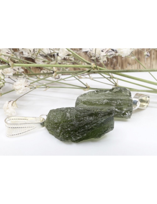 La pierre de Moldavite devient de plus en plus rare et de plus en plus recherchée.