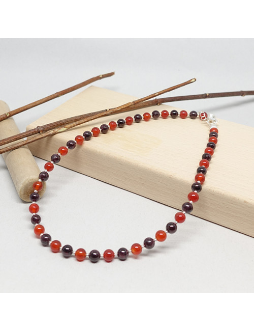 Collier tour de cou en pierre de Grenat et de cornaline