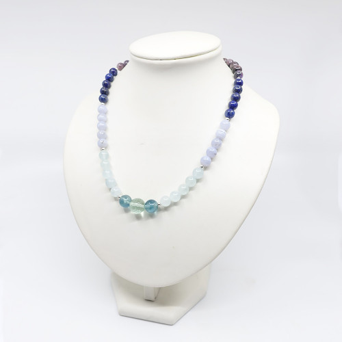 Fluorite, aigue-marine, calcédoine, lapis lazuli et charoïte