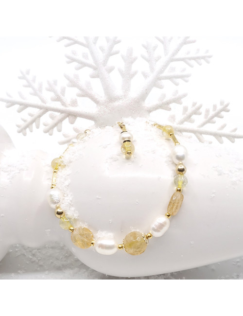 La citrine est une pierre du Chakra du Plexus Solaire. Probablement la pierre d'abondance la plus connue et la plus populaire.