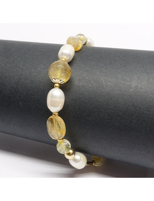 La citrine est une pierre du Chakra du Plexus Solaire. Probablement la pierre d'abondance la plus connue et la plus populaire.