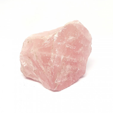 Le quartz rose représente la douceur, la tendresse infinie, la paix intérieure, le calme absolu et la spiritualité.