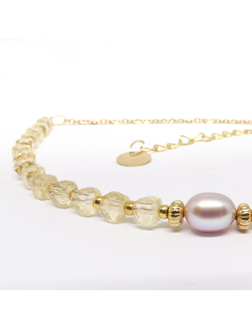 La citrine est une pierre du Chakra du Plexus Solaire. Probablement la pierre d'abondance la plus connue et la plus populaire.