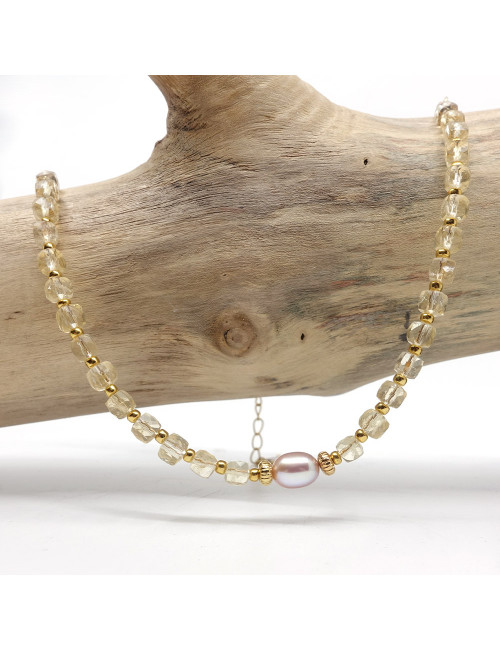 La citrine est une pierre du Chakra du Plexus Solaire. Probablement la pierre d'abondance la plus connue et la plus populaire.