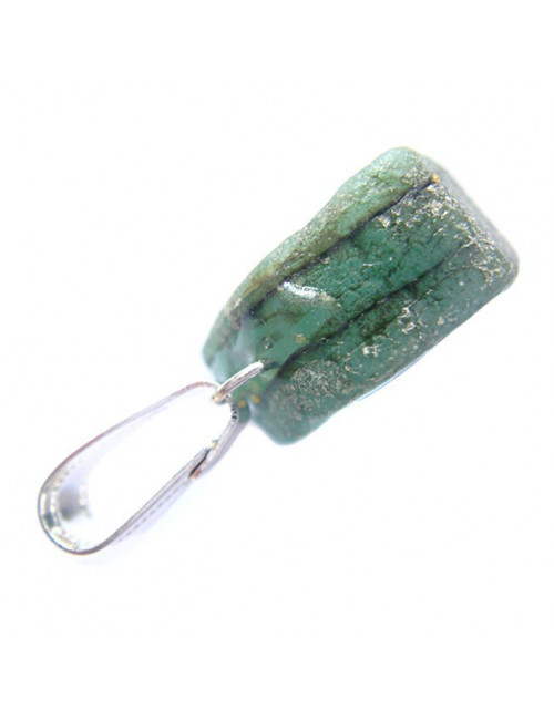 Emeraude montée en pendentif