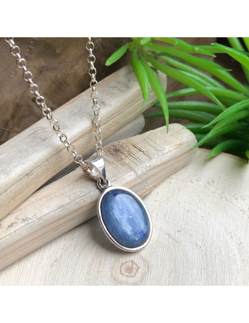 Incite à se fier à ses intuitions en confiance. Elle donne de la suite dans les idées.