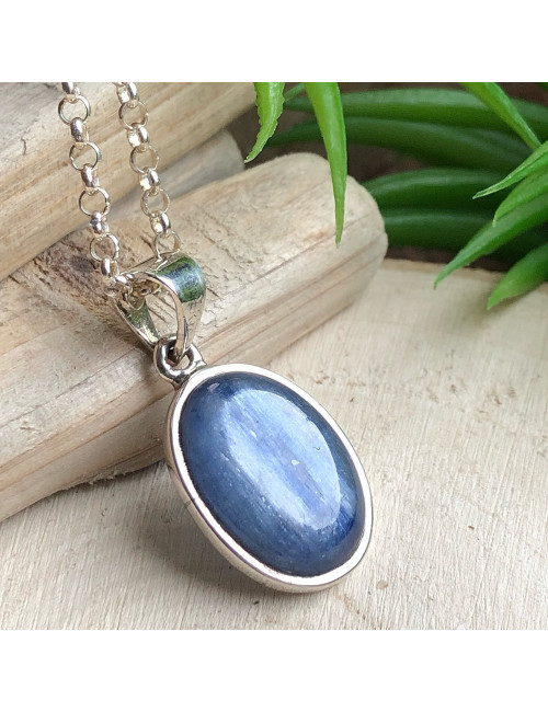 Incite à se fier à ses intuitions en confiance. Elle donne de la suite dans les idées.