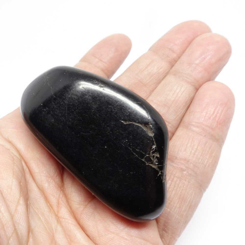 Tout ce que vous devez savoir sur la shungite, ses bienfaits et ses propriétés.
