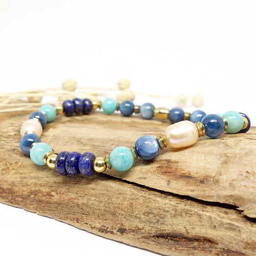 Bracelet extensible en PIERRE NATURELLE semi-précieuse de Lapis lazuli, amazonite, cyanite et perle biwa.