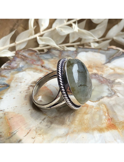 Bague en argent avec cabochon rond de PIERRE labradorite
