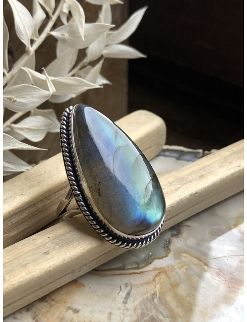Bague en argent avec cabochon rond de PIERRE labradorite