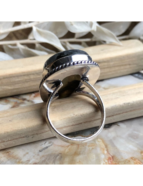 Bague en argent avec cabochon rond de PIERRE labradorite