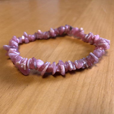 Bracelet baroque extensible en pierre de rubellite.
