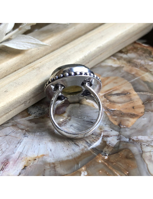 Bague en argent avec cabochon rond de PIERRE labradorite