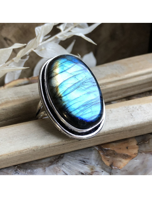 Bague en argent avec cabochon rond de PIERRE labradorite