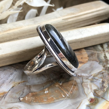 Bague en argent avec cabochon rond de PIERRE labradorite