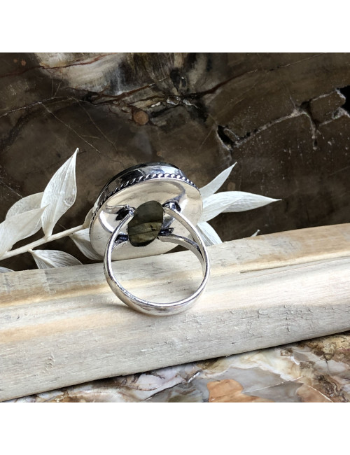 Bague en argent avec cabochon rond de PIERRE labradorite