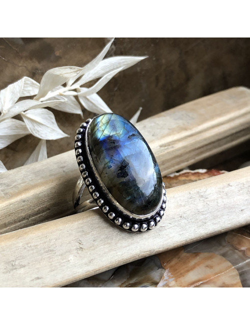 Bague en argent avec cabochon rond de PIERRE labradorite