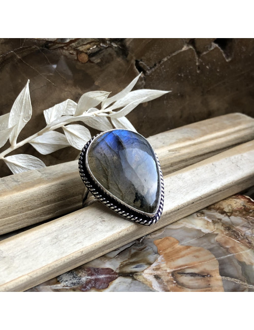 Bague en argent avec cabochon rond de PIERRE labradorite