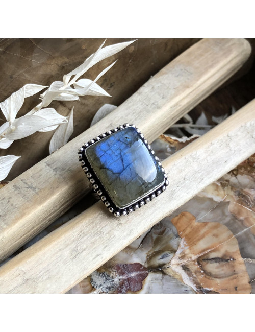Bague en argent avec cabochon rond de PIERRE labradorite