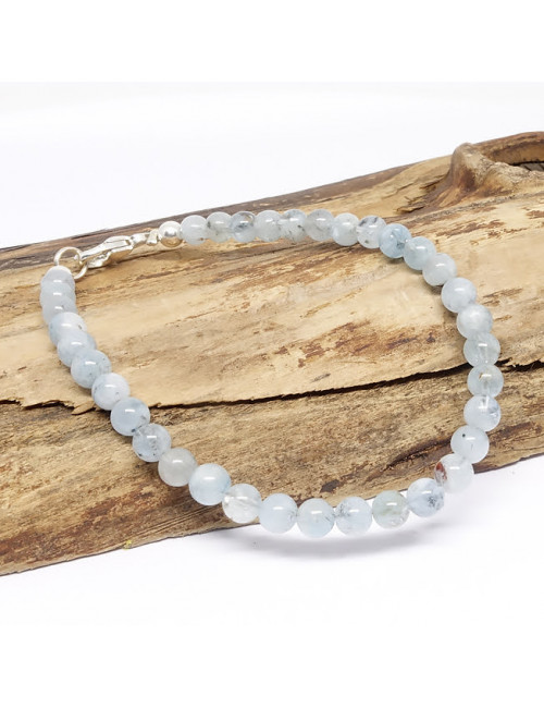 Bracelet fin et raffiné en PIERRE aigue-marine