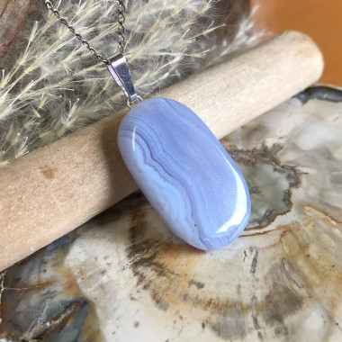 Véritable turquoise "africaine" montée en pendentif