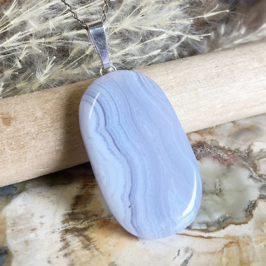 Véritable turquoise "africaine" montée en pendentif