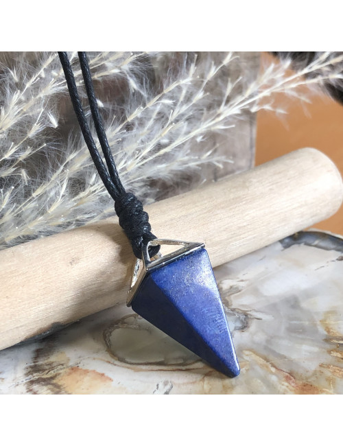 Pendentif sur cordon en pierre Lapis lazuli