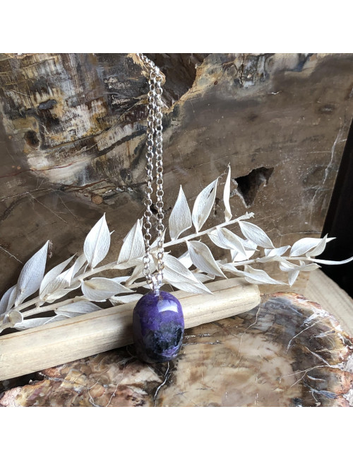 Splendide pendentif en pierre Charoïte sur chaîne argent