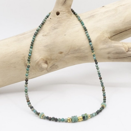 Turquoise africaine et chrysoprase. Collier bien-être