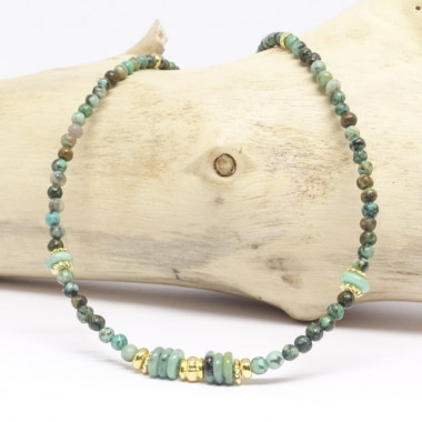 Turquoise africaine et chrysoprase. Collier bien-être