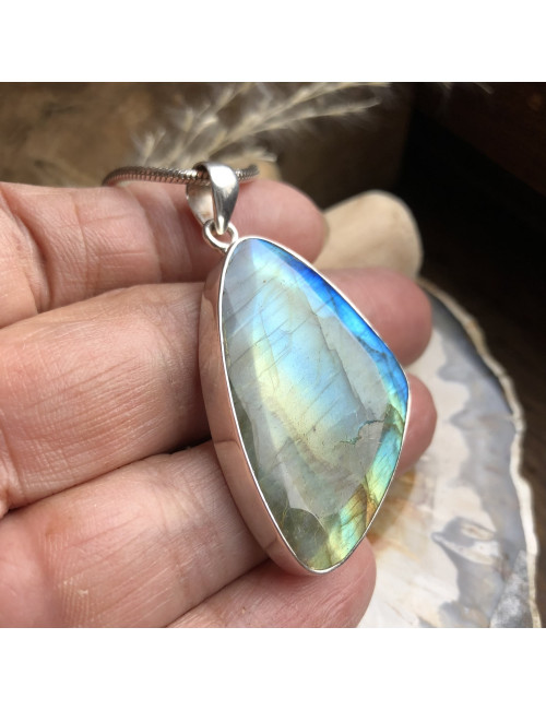 Pendentif en labradorite extra