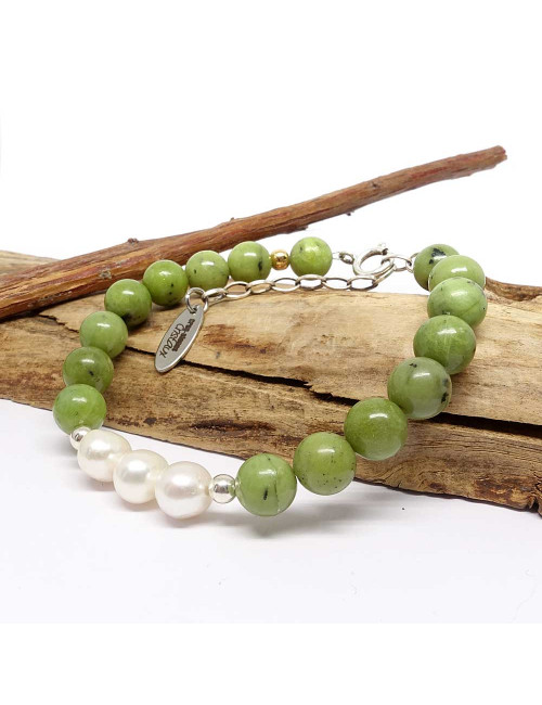 Bracelet création en pierre Jade et perle biwa