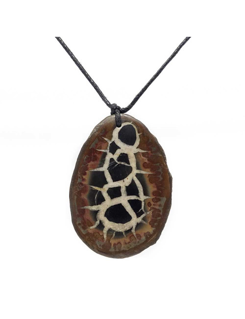 Pendentif demi-galet de Septaria en provenance du Maroc.