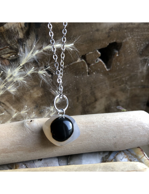 Spécialités en pierre fine. Pendentif en agate Oeil de Shiva