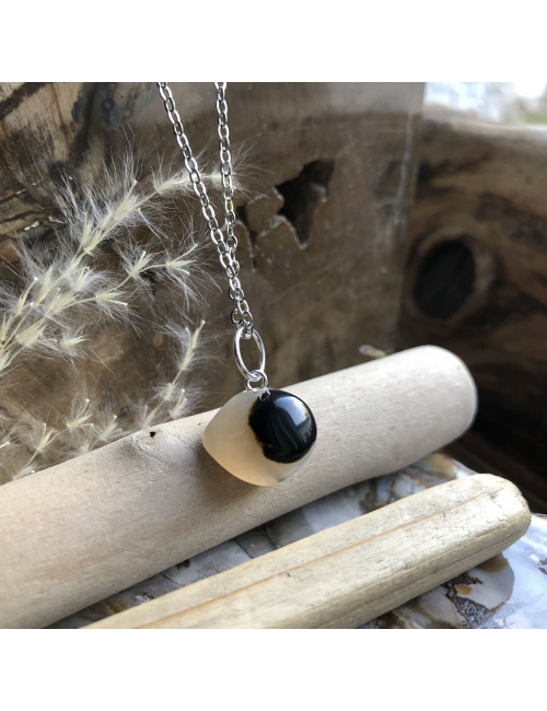 Spécialités en pierre fine. Pendentif en agate Oeil de Shiva