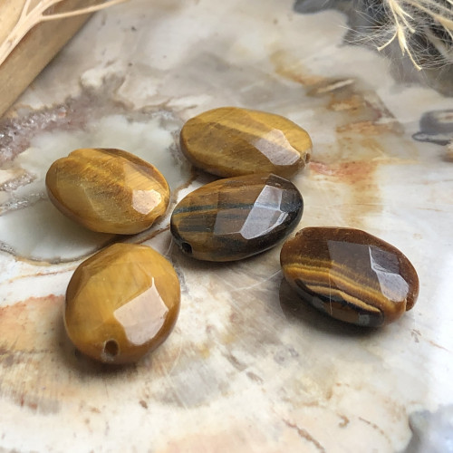 Oeil de tigre, 5 perles ovales facettées