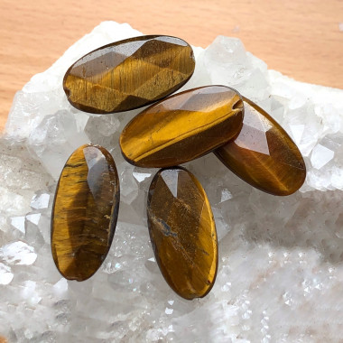 Oeil de tigre, 5 perles ovales facettées