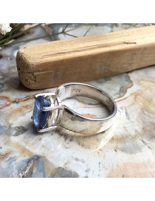 Bague en pierre fine de tanzanite