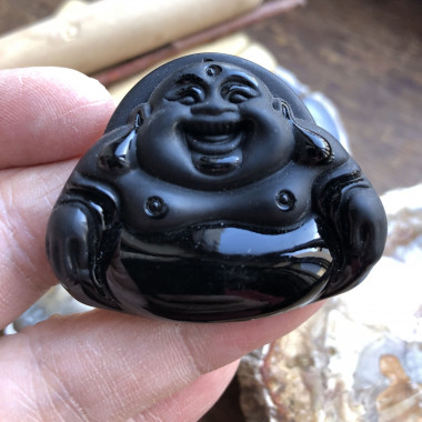 Très protectrice, elle agit comme un bouclier contre les énergies négatives et les influences néfastes